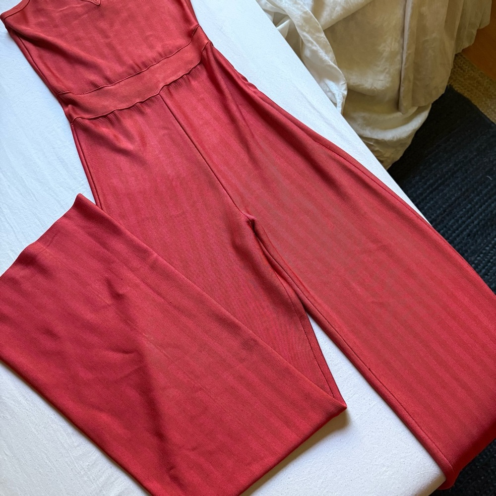 HOUSE OF CB coral striped chunky knit‎ sleeveless jumpsuit - Picture 2 of 6